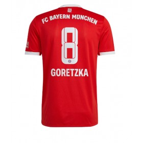 Herren Fußballbekleidung Bayern Munich Leon Goretzka #8 Heimtrikot 2022-23 Kurzarm